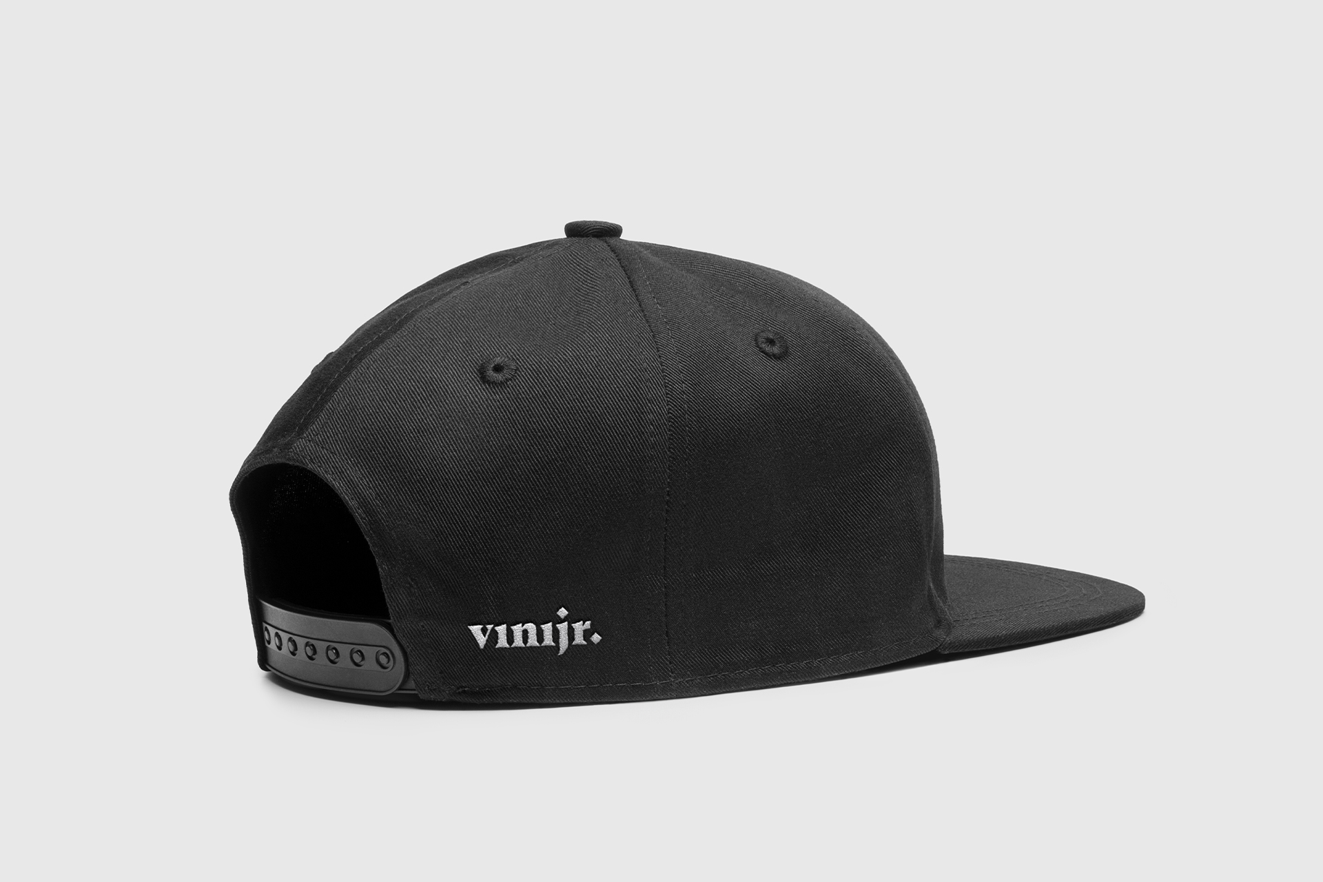 Vini Jr. identity campaign application 02